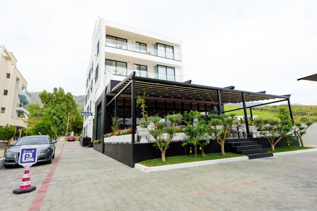 Kaan Hotel Radhimë Exterior foto